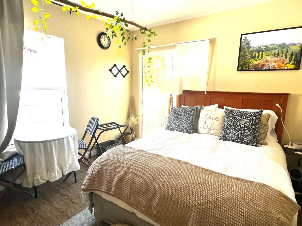 Sweet Tuscan Dreams-Private Entrance & Bathroom With Patio 로스앤젤레스 외부 사진
