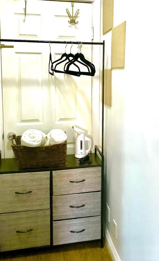 Sweet Tuscan Dreams-Private Entrance & Bathroom With Patio 로스앤젤레스 외부 사진